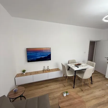 ゲストハウス Estel *